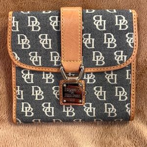 Dooney wallet